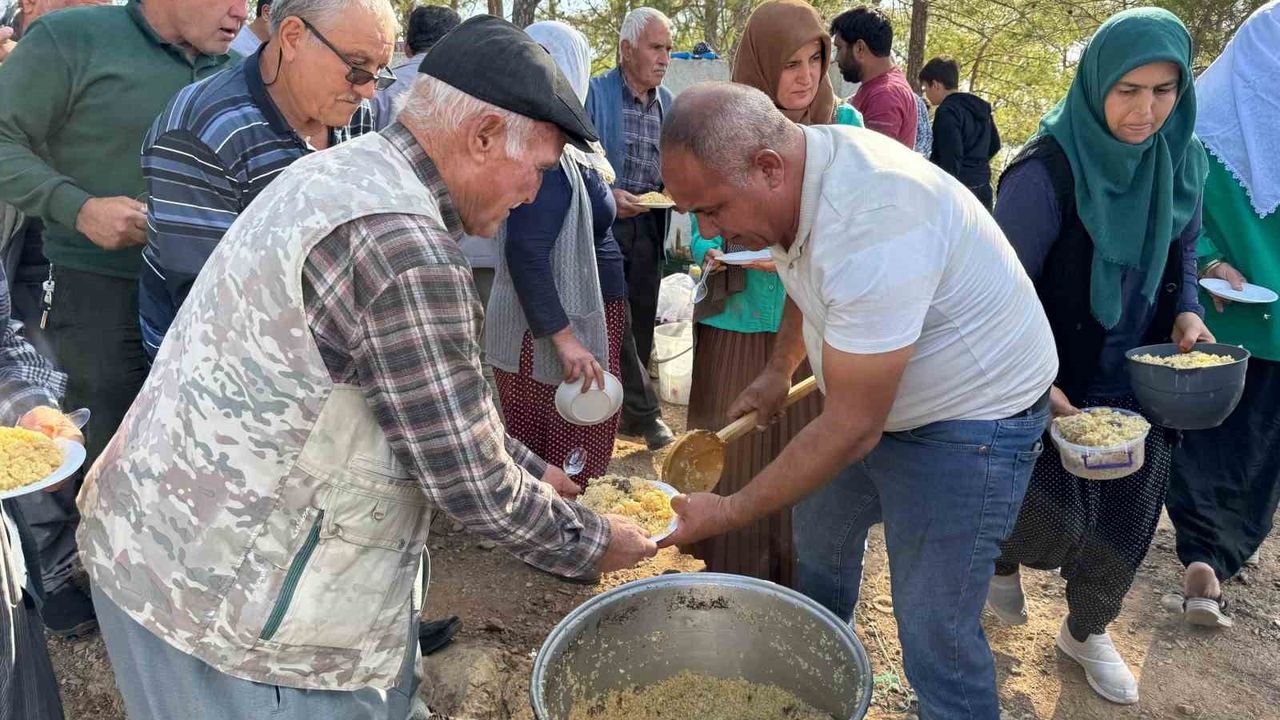 Bozyazı’da Asırlık 'Yağmur Duası' Geleneği Dede Beleninde Sürdü