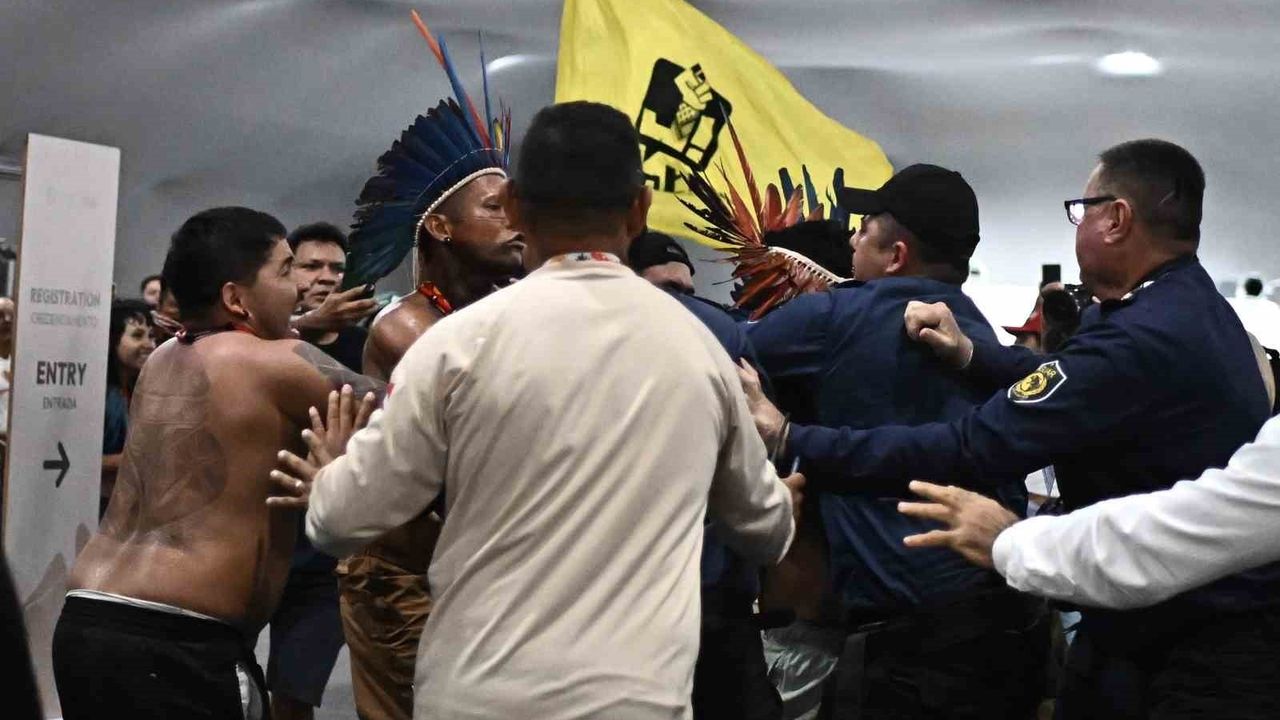 Brezilya COP30 Belem'de Yerliler ile Güvenlik Arasında Çatışma