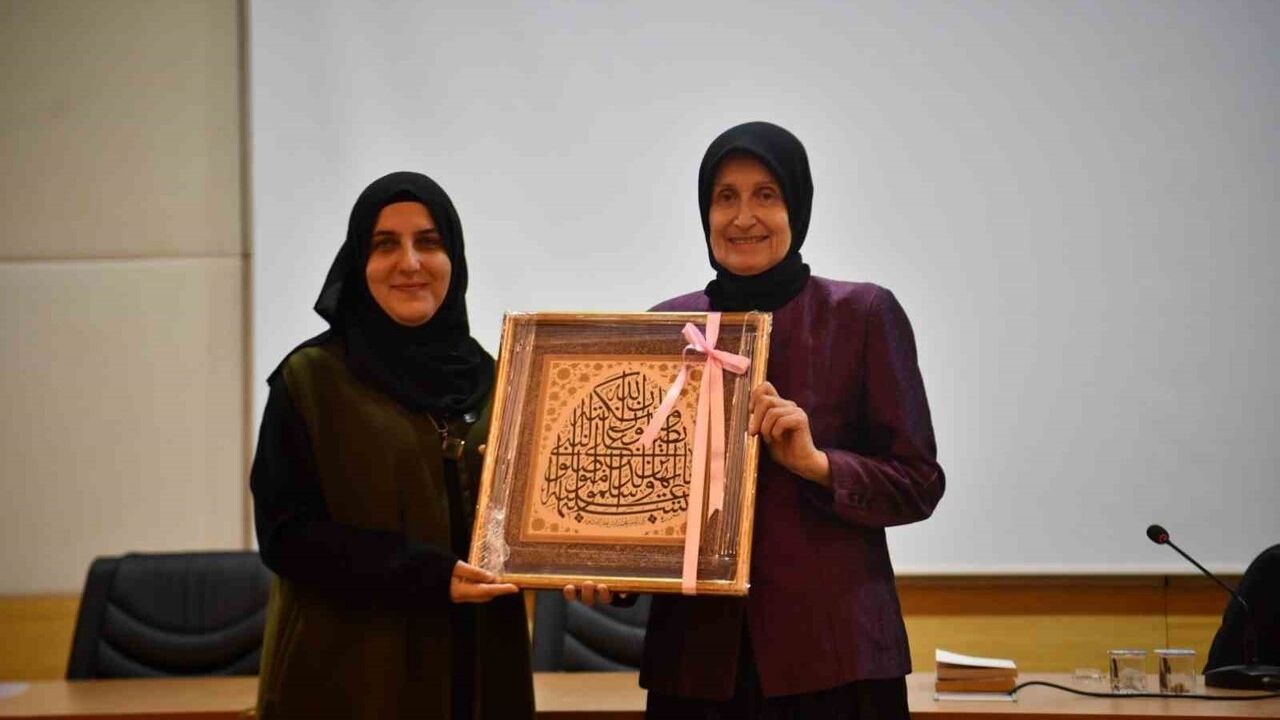 Brodbeck’in İslam’a Yolculuğu: Dünyaca Ünlü Balerin SAÜ’de Anlattı