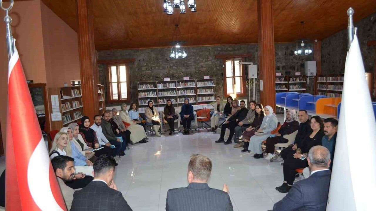 Bulanık'ta Kaymakam Koşansu ile Kütüphane Buluşması: Öğretmenlerle Söyleşi