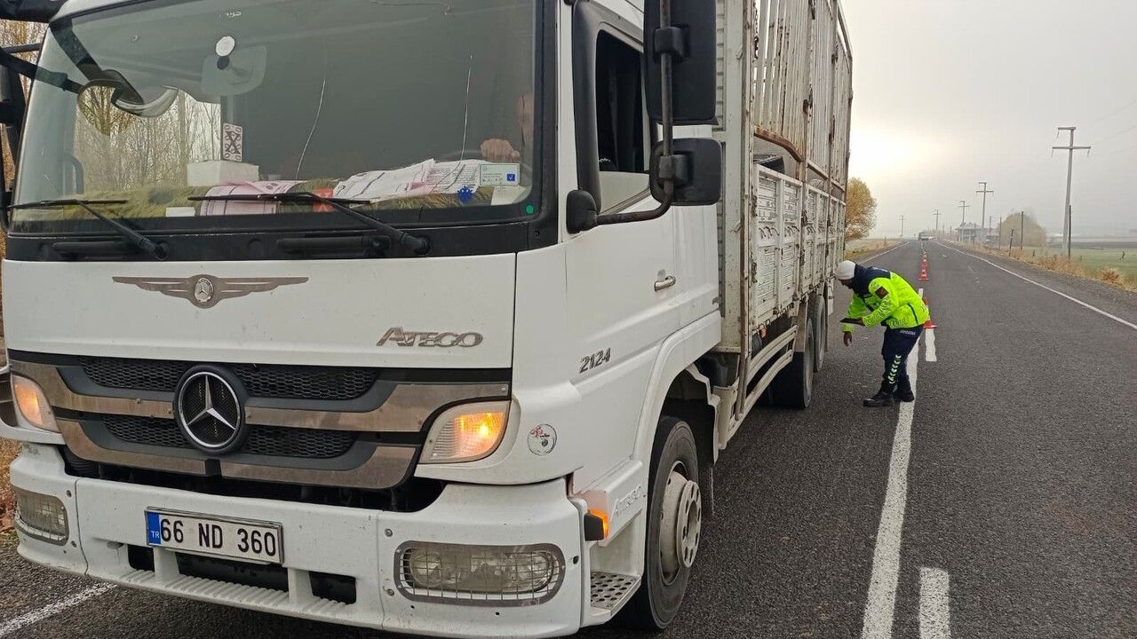 Bulanık’ta Kış Lastiği Denetimi: 50 Araç İncelendi, 2'sine Ceza