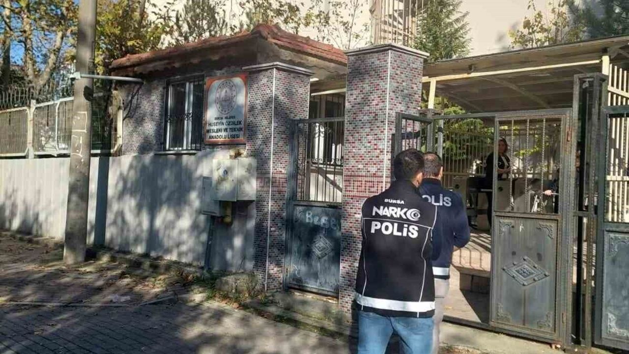 Bursa'da 47 Okul Çevresinde Güvenlik Denetimi