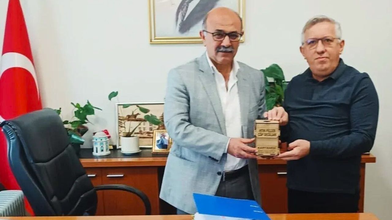 Bursa'da 'Atık Piller Ses Oluyor' Projesi: Bir Pil 600 Ton Suyu Kirletiyor