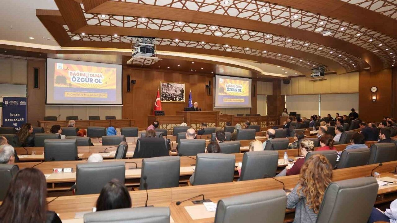 Bursa'da 'Bağımlı Olma Özgür Ol' Projesi 35 bin 100 Görüşmeyle Sürüyor