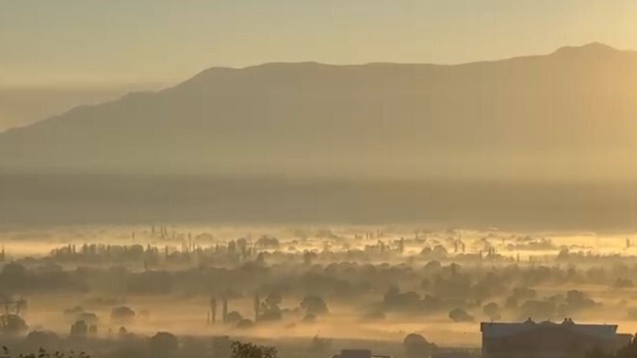 Bursa'da Kartpostallık Sis Görüntüleri — İnegöl'de Görüş 10 Metreye Düştü