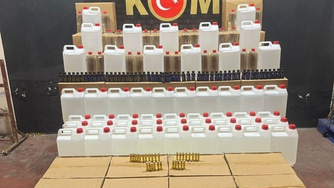 Bursa'da Sahte İçki Operasyonu: 1032 Litre Etil Alkol Ele Geçirildi