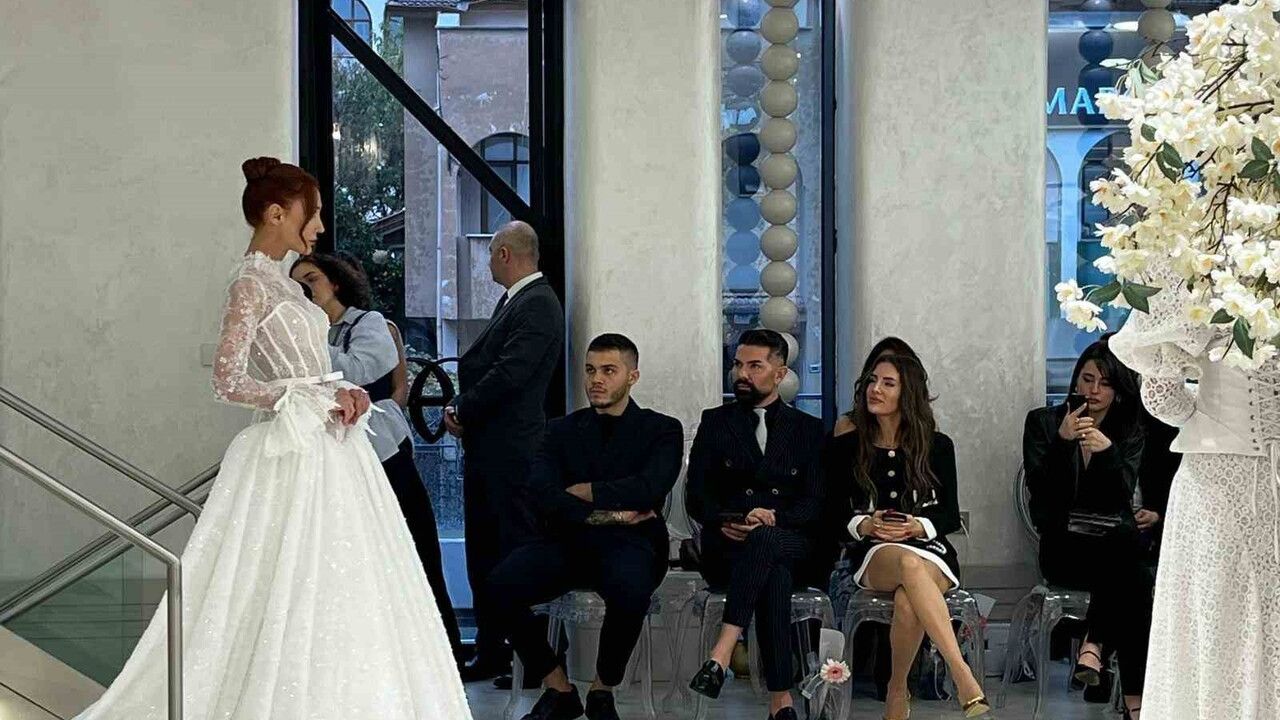 Bursa Gelinlik Defilesi: Filiz Çekil'in 26 Koleksiyonu, Mehmet Çevik Şovuyla