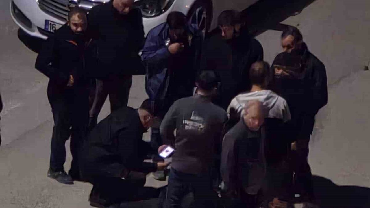 Bursa İnegöl'de Motosiklet 3 Araca Çarpıp Yaralandı