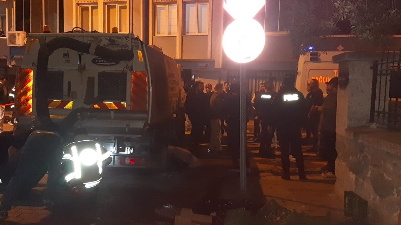 Bursa Karacabey'de çöp kamyonu yaşlı adamı ezdi