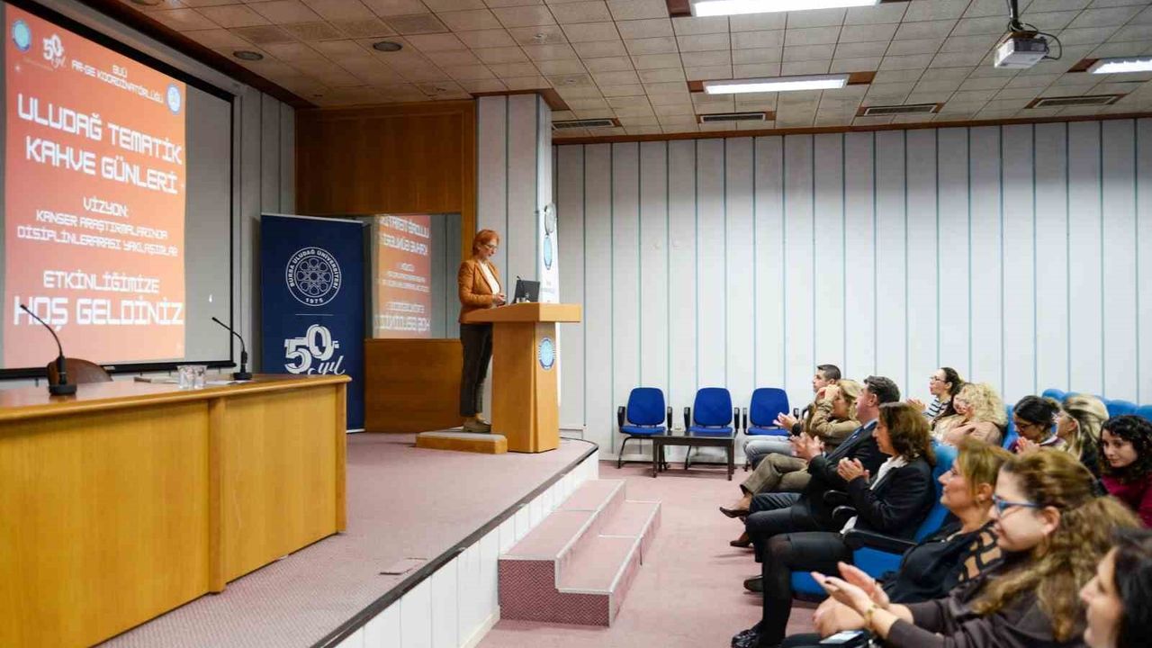 BUÜ'de 'Kanser Araştırmalarında Disiplinlerarası Yaklaşımlar' Ele Alındı