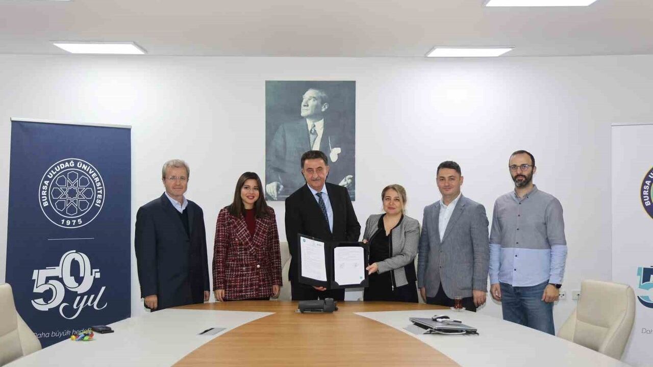 BUÜ ile Coşkunöz Eğitim Vakfı Protokolü Yenilendi: Öğrenci Odaklı Üniversite-Sanayi İşbirliği Güçleniyor