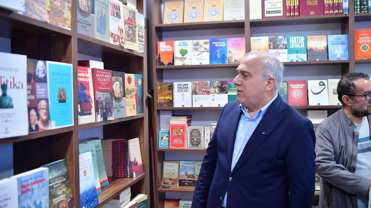 Cağaloğlu Kitapçılar Çarşısı açıldı — Fatih’in kültür ve edebiyat merkezi