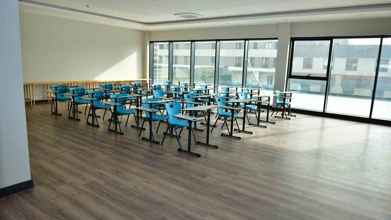 Can Aksoy Dönüştürdü: Esenyurt’ta Makam Odası Derslik Oldu