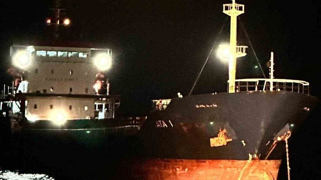 Çanakkale Boğazı'nda ATA1 Gemisi Makine Arızası — Bozcaada'ya Demirletildi