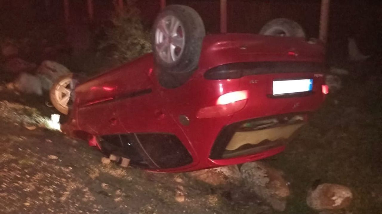 Çanakkale'de Takla Atan Otomobilin Sürücüsü Hayatını Kaybetti