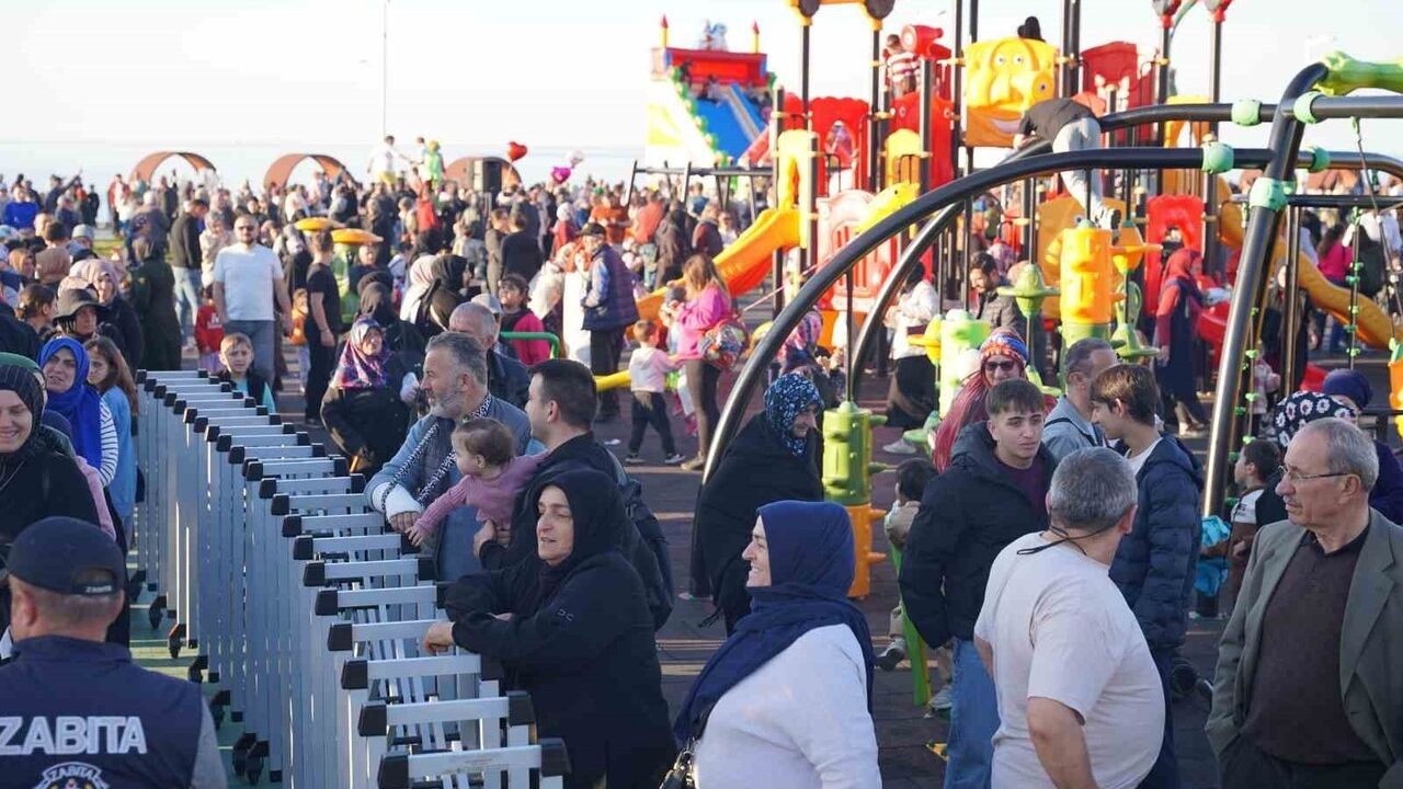 Çayeli Hamsi Festivali Geri Döndü: Bol Hamsi ve Yoğun Katılım