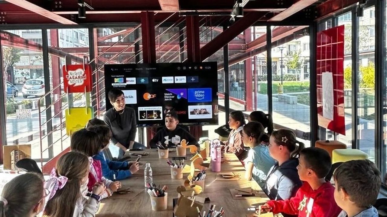 Çocuklar Pancar Deposu’nda: Nilüfer ve Akbank Sanat Atölyeleri