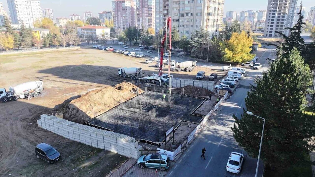 Çolakbayrakdar: Erciyesevler'e 7 Hekimli Aile Sağlık Merkezi Temeli Atıldı