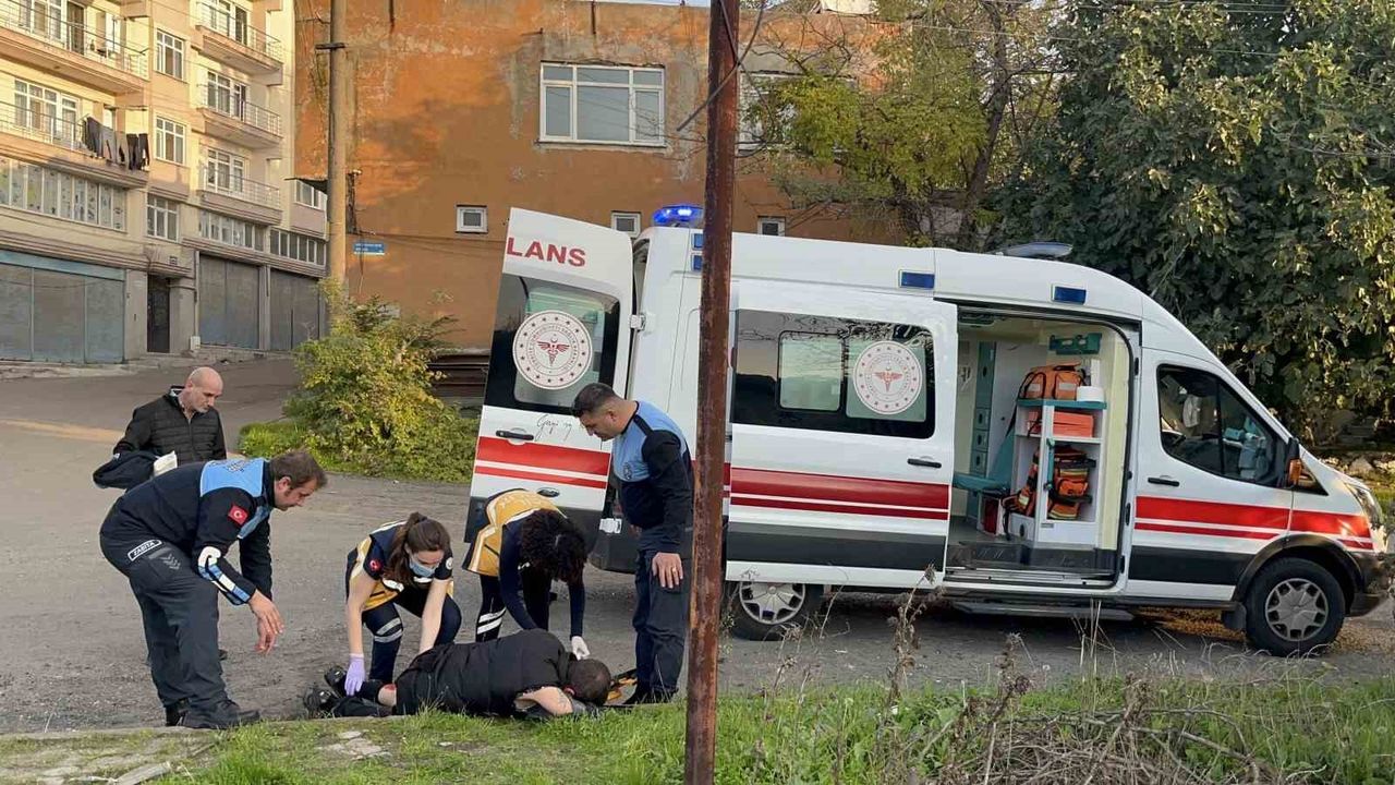 Çorlu'da Montunu Vermeyince Bıçaklandı: E.B. Sırtı ve Kalçasından Yaralandı