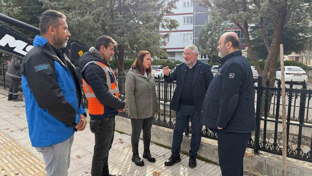 Çorum Belediyesi Melikgazi Deresi'nde 1200 Metrelik Temizlik ve Islah Çalışması