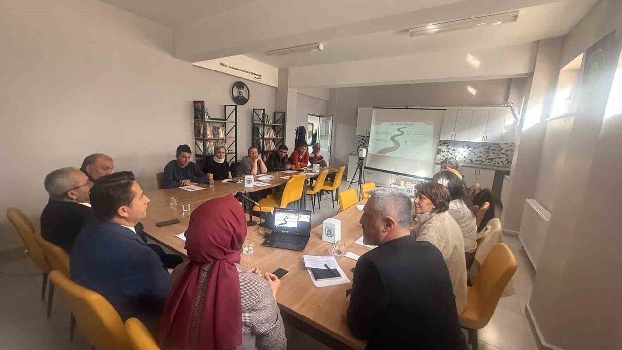 Çorum’da velilere 'Güvenli Adımlar' eğitimi: Teknoloji, mahremiyet ve zorbalıkla mücadele