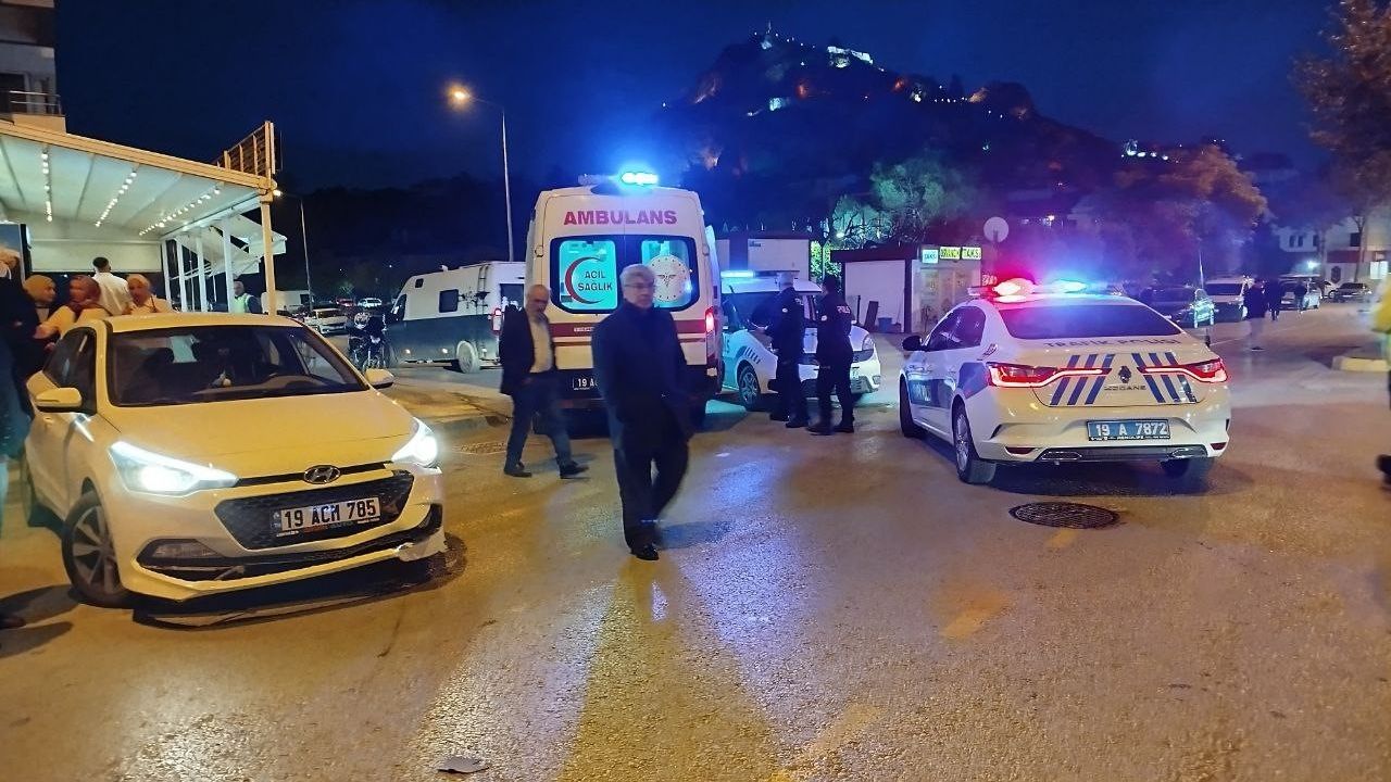 Çorum Osmancık’ta Otomobil ve Motosiklet Çarpıştı: 1 Yaralı