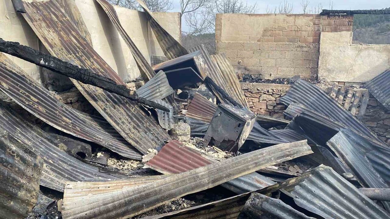 Daday'da Ev Yangını: 92 Yaşındaki Hüseyin Karakaş Hayatını Kaybetti