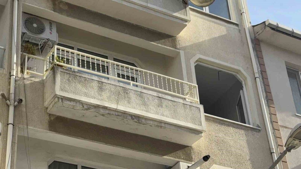 Darıca'da 5 Katlı Bina Mühürlendi: Kolonlarda Çatlak ve Korozyon Tespit Edildi