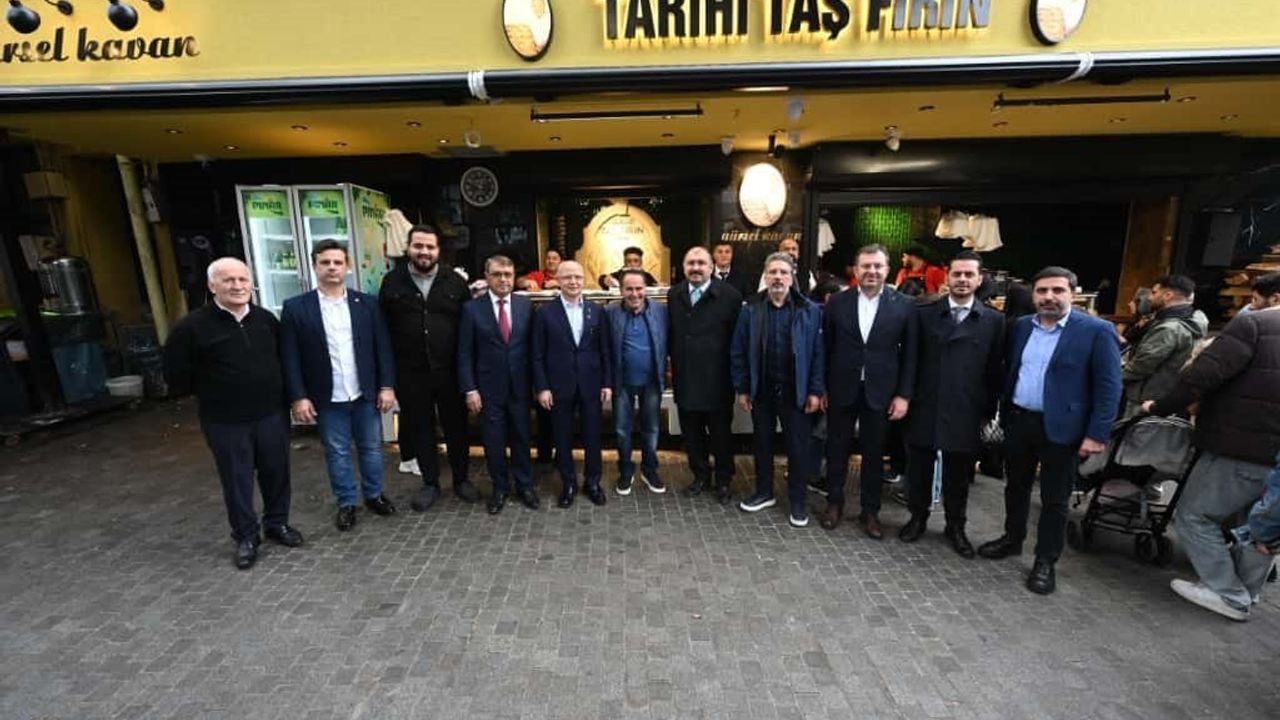 Davut Gürkan Abdal Meydanı'nda Bursa Esnafıyla Buluştu