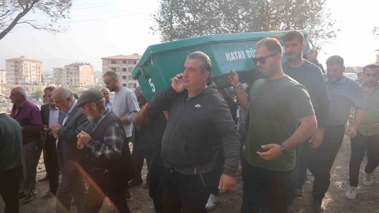 Defne'de Kaza: 17 Yaşındaki Dilan Karataş Hayatını Kaybetti — Alkollü Sürücü İddiası