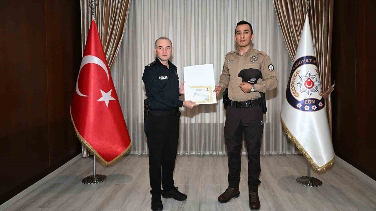 Denizli'de Bekçiler 644 Doz Uyuşturucu Ele Geçirdi; Aranan Şahıs Yakalandı, Ödüllendirildiler