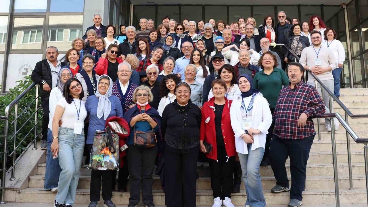 Denizli'de 'Dijital Köprüler' ile Kuşaklar Arası Bağlar Güçleniyor