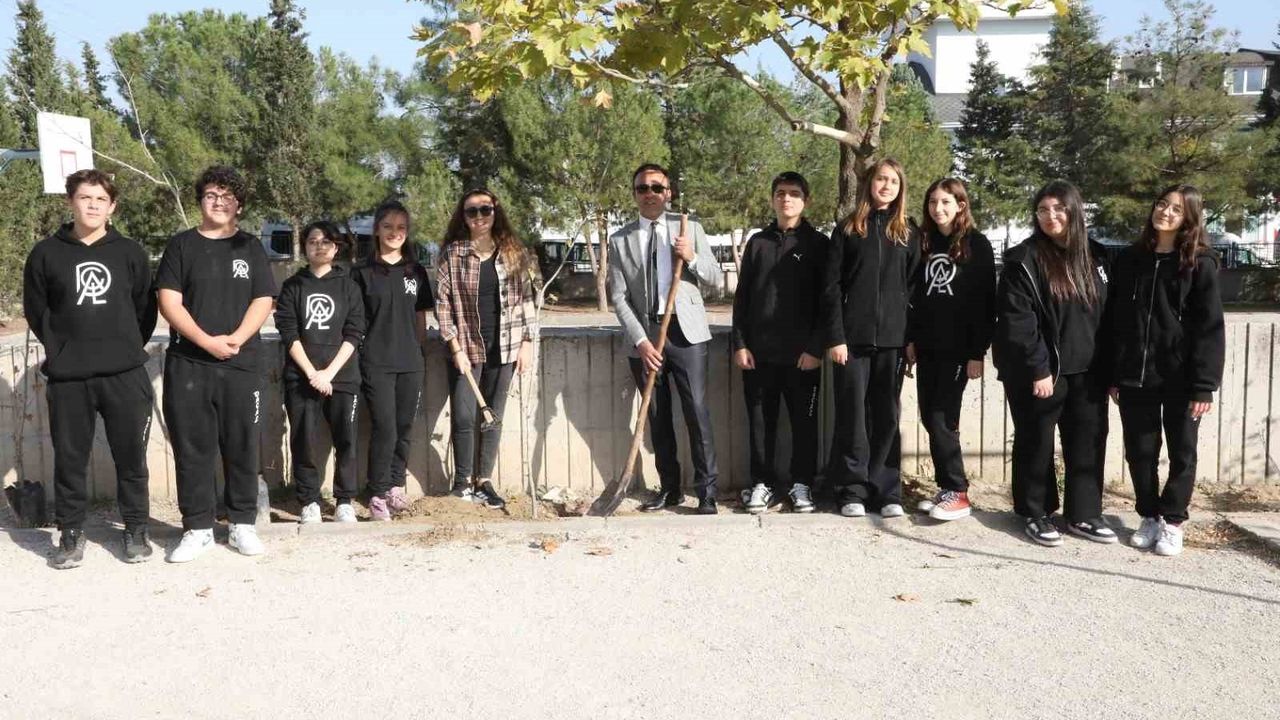 Denizli'de Öğrenciler İklim İçin Fidan Dikti — Climate Action Project