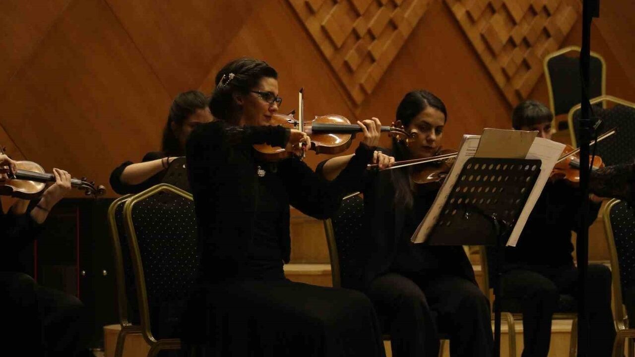 Devlet Çoksesli Korosu, Arvo Part’in 90’ıncı Yaşında 'Adam’s Lament'i Seslendirdi