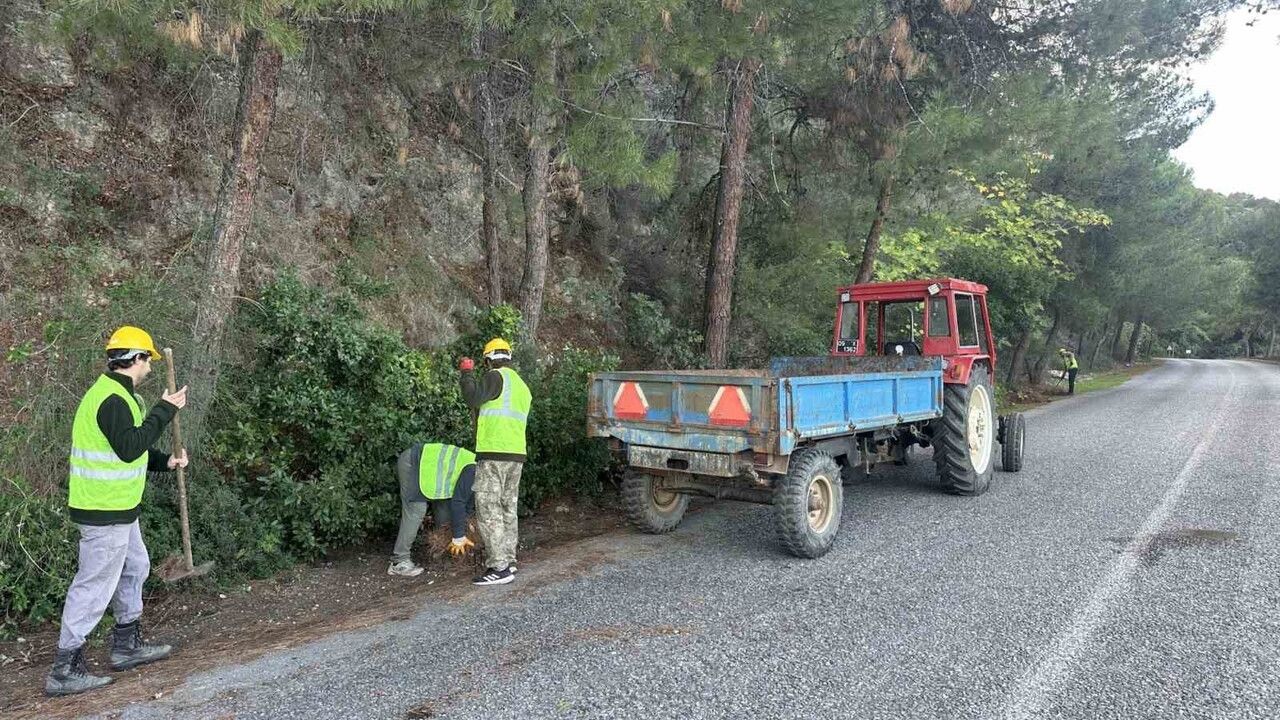 Dilek Yarımadası Milli Parkı'nda Yangın Riskini Azaltma Çalışmaları Sürüyor