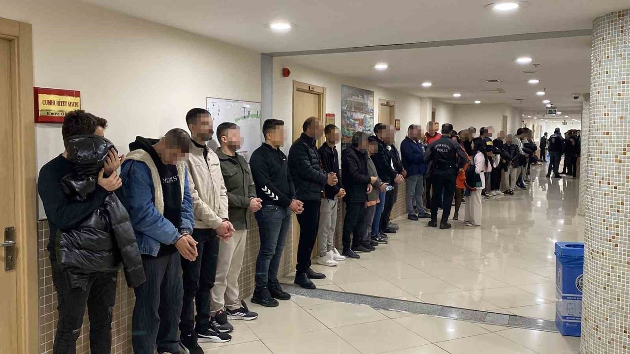 Dini Duyguları İstismar Eden Dolandırıcılıkta 55 Şüpheli Hakimlikte