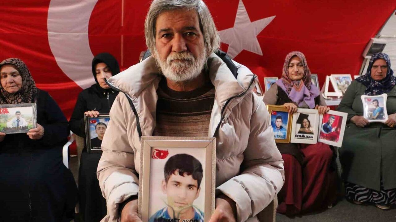 Diyarbakır Anneleri CHP’ye Çağrı: "Terörsüz Türkiye" Sürecine Destek Verin