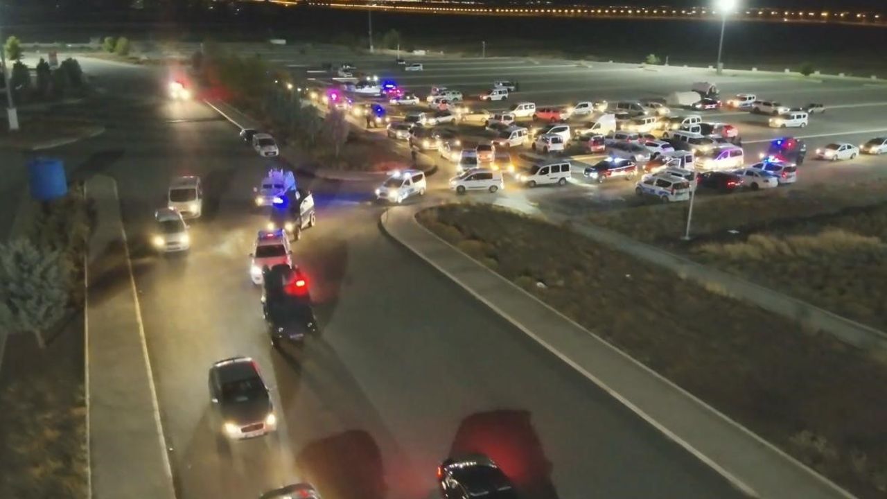 Diyarbakır'da 'Markaj' Operasyonu: Hesaplarında 2 milyar 743 milyon TL Olan Şüphelilerden 25 Tutuklama