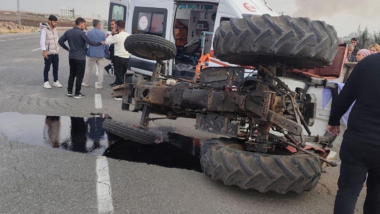 Diyarbakır’da Otomobil ile Traktör Çarpıştı: 1 Kişi Yaralandı