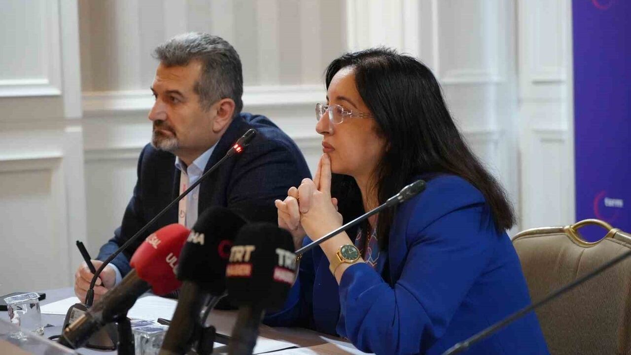 Doğurganlık Düştü: IVF Stratejik Yatırım ve Yumurta Dondurma Uyarısı