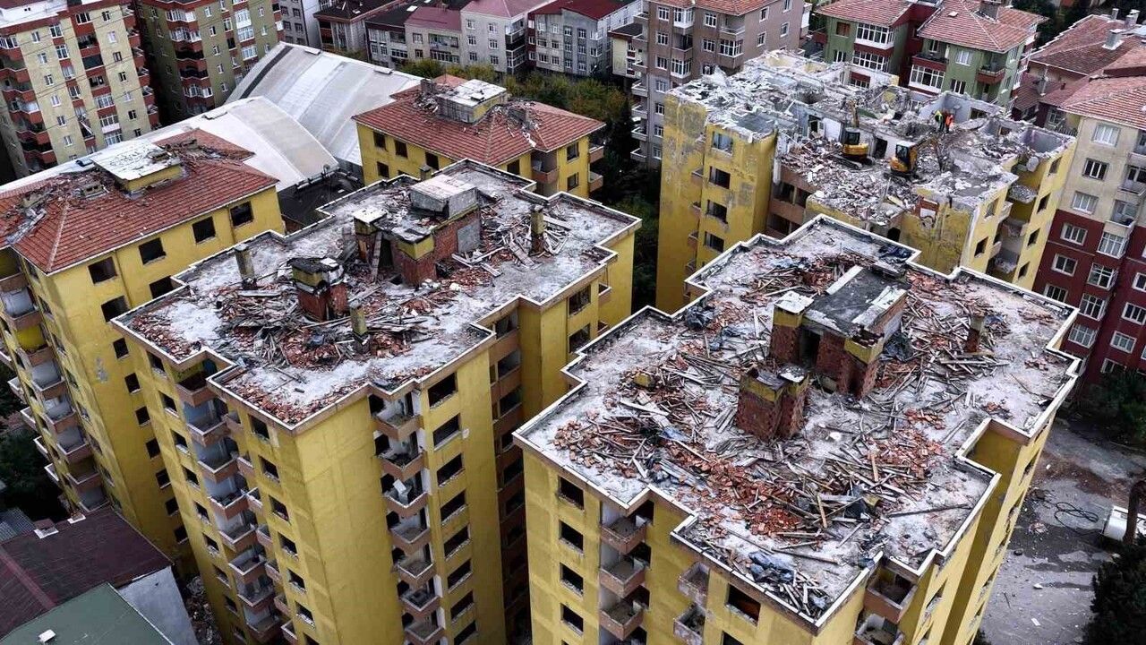 Doğuş Sitesi Yenileniyor: Murat Kurum 'Yarısı Bizden' ile Sakinlere Güvenli Yuva