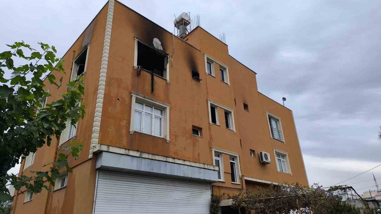 Dörtyol'da Ev Yangını Hızlı Müdahaleyle Söndürüldü