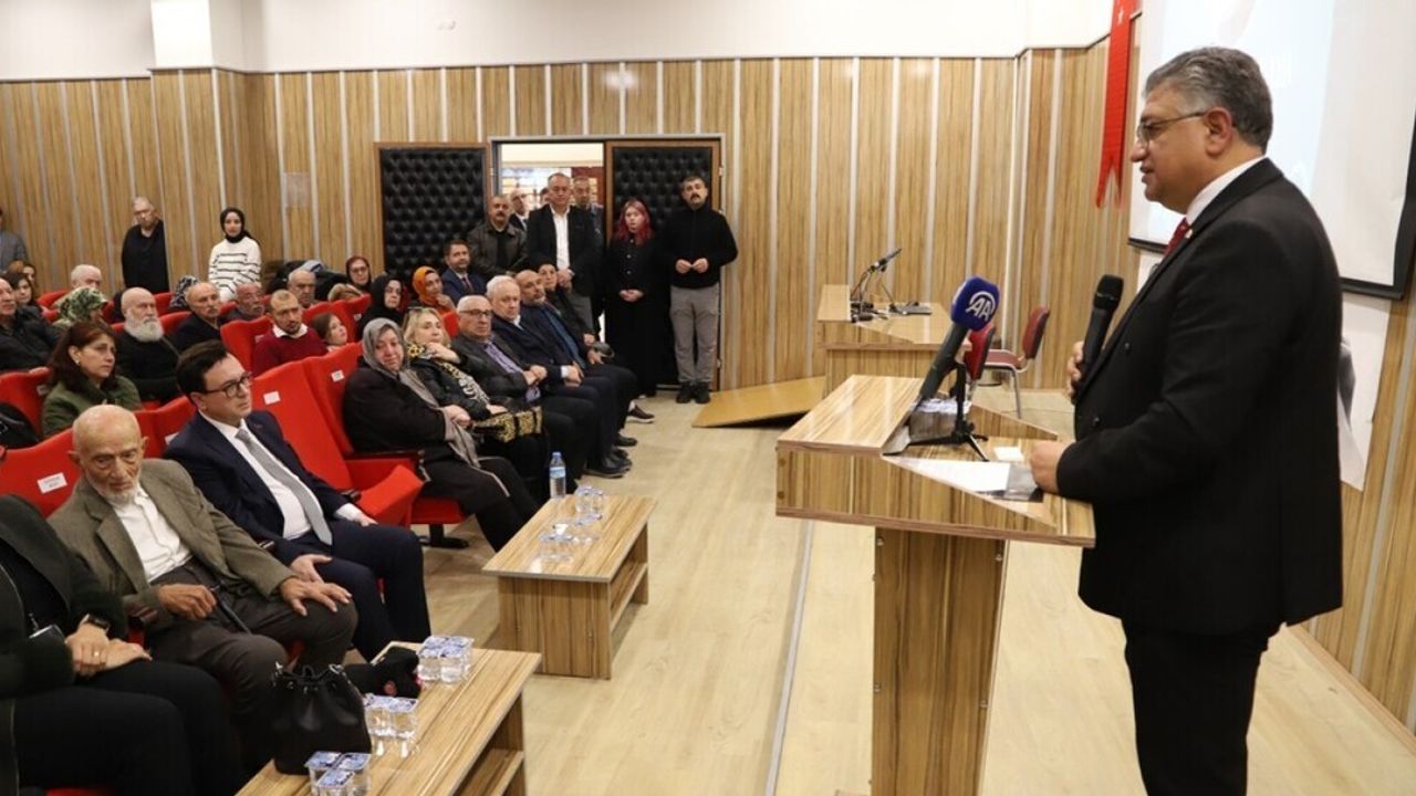 DPÜ'de 'Yaşayan İnsan Hazinesi' Hamza Üstünkaya için Anma Töreni