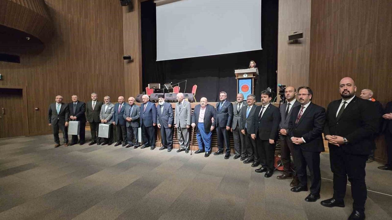 Dr. Ali Şakir Ergin’e 88’nci Doğum Yılında 'Yozgatlı Bir Münevver' Kitabı Hediye Edildi