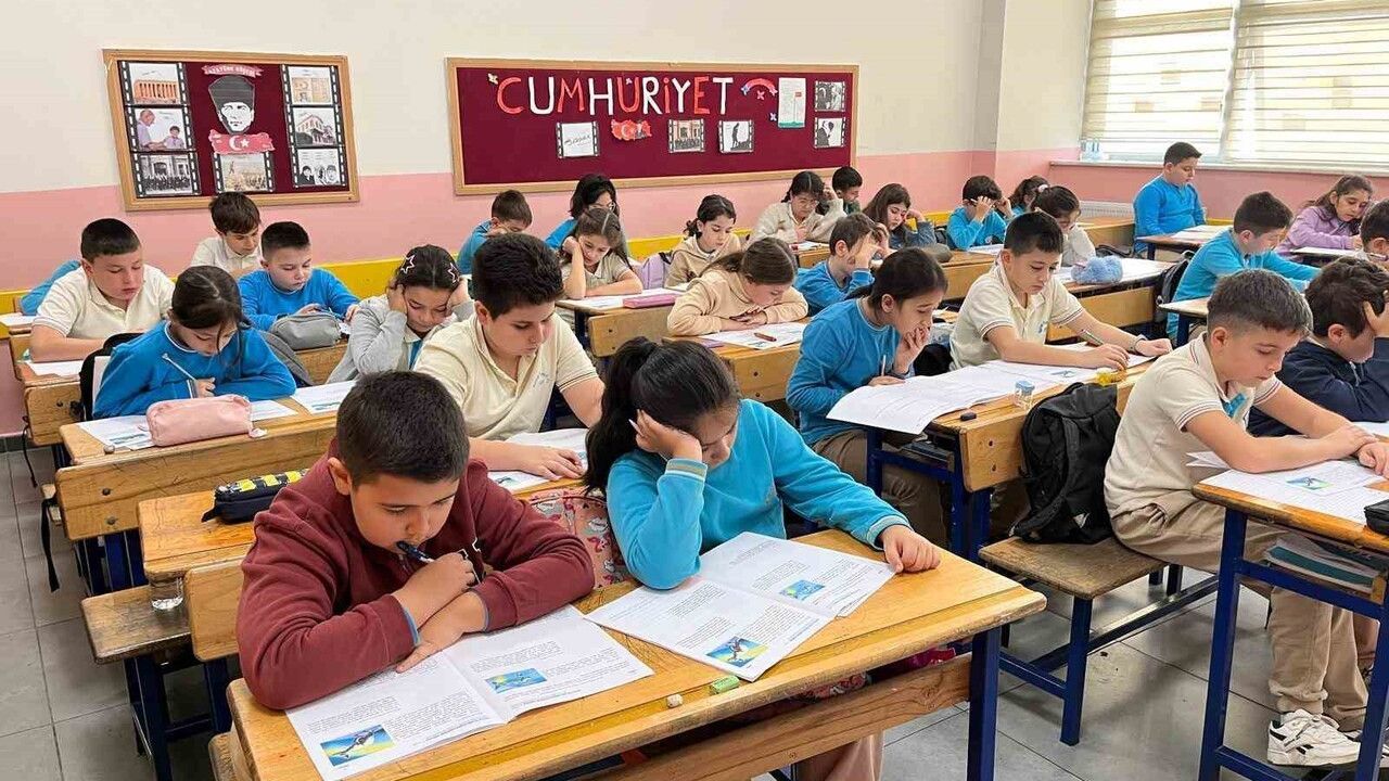 Düzce'de 4. Sınıflara Okuduğunu Anlama Süreç İzleme Uygulamasının İlk Etabı Tamamlandı
