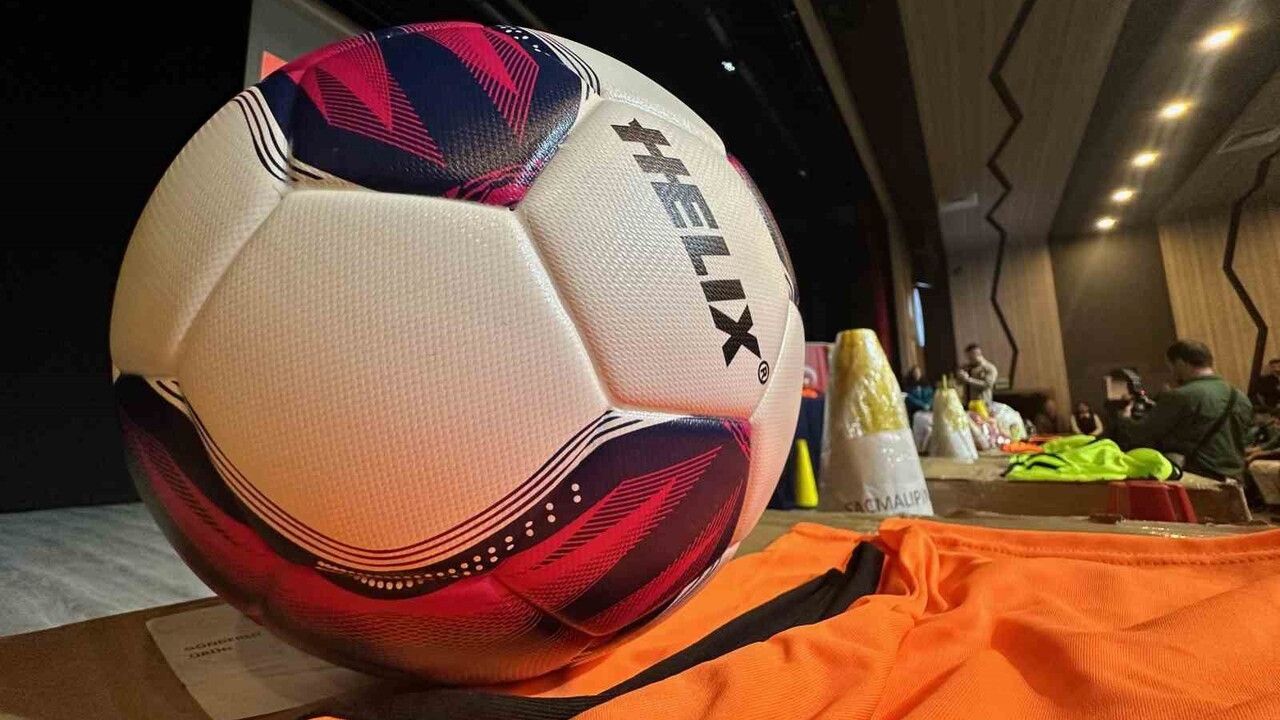 Düzce'de Amatör Sporculara 1 milyon 100 bin liralık malzeme desteği