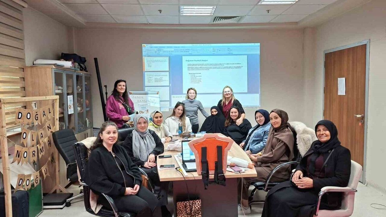 Düzce'de Gebe Okulu ve Bebek Akademisi: Anne Adayları Bilinçleniyor