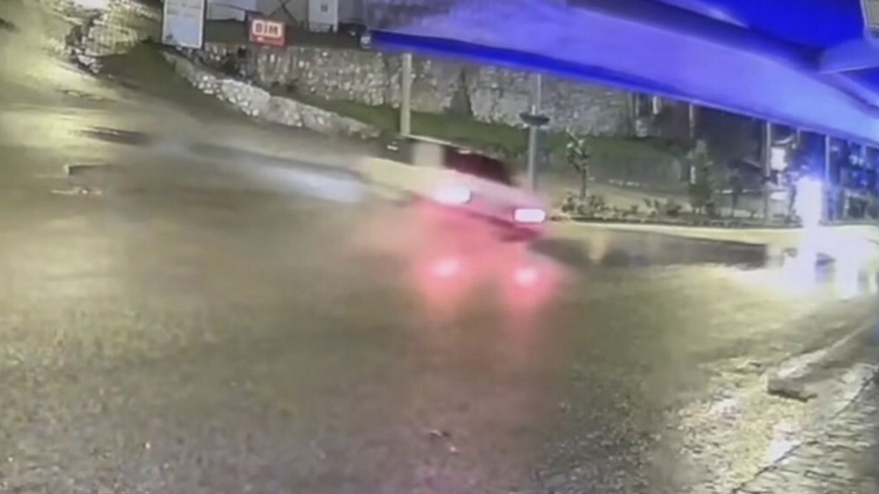 Düzce'de Gece Trafik Kazaları: 4 Yaralı