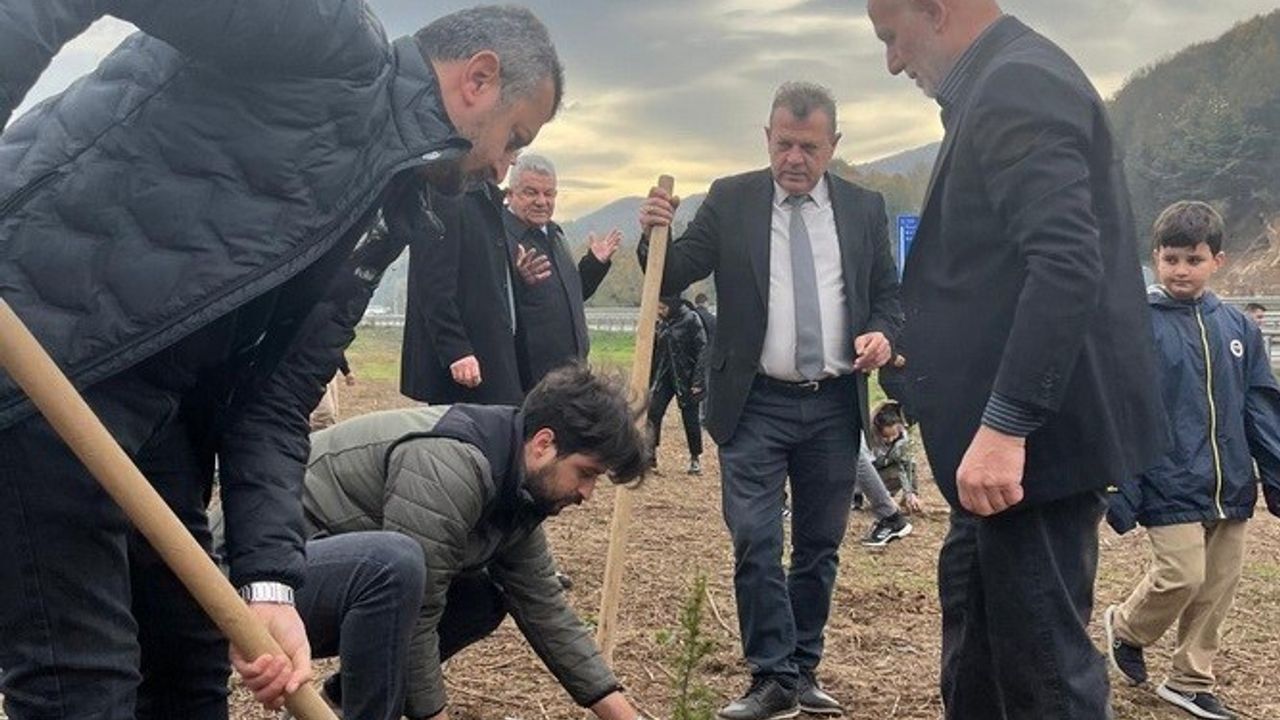 Düzce Kaynaşlı’da Deprem Şehitleri Anısına 350 Fidan Dikildi