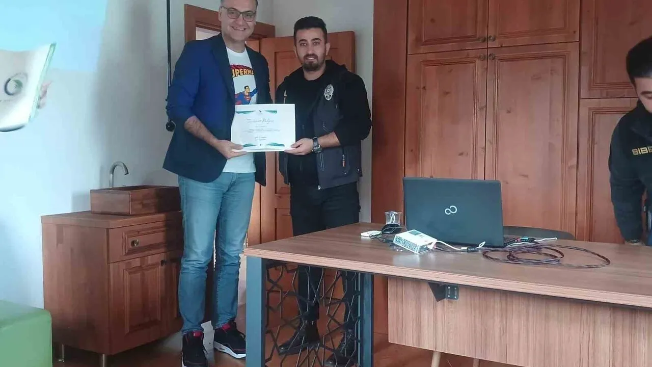 Düzce Üniversitesi Aile Okulu’nda: Dijital Tehditler ve Siber Zorbalık Ele Alındı